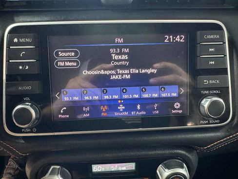 Used 2020 Nissan Versa SR FWD image 25