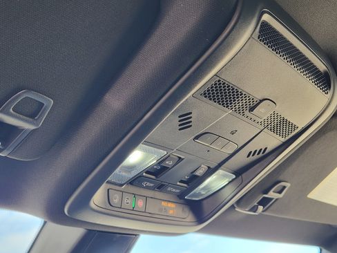 Used 2023 Cadillac XT6 Premium Luxury image 38