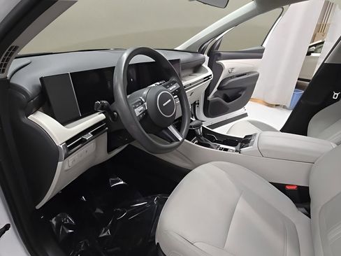 Certified 2025 Hyundai Tucson SEL image 12