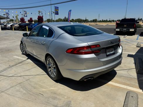 Used 2012 Jaguar XF RWD image 8
