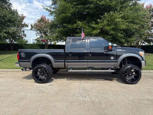 Used 2014 Ford F250 Lariat w/ Lariat Ultimate Package AWD/4WD image 2