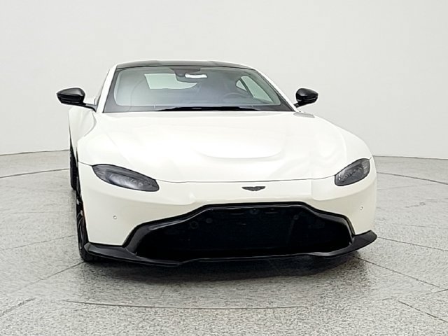Used 2020 Aston Martin V8 Vantage Coupe RWD image 2