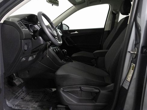 Used 2020 Volkswagen Tiguan S image 17