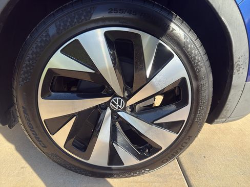 Used 2021 Volkswagen ID.4 Pro S w/ Gradient Package image 16