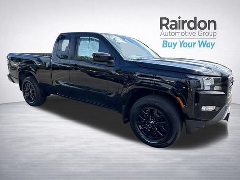 Used 2022 Nissan Frontier SV AWD/4WD image 1