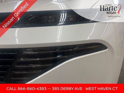 Certified 2025 Nissan Murano SV image 13