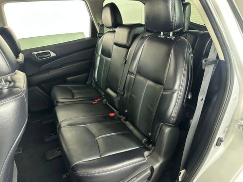 Used 2020 Nissan Pathfinder SL AWD/4WD image 19