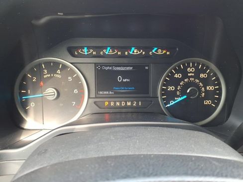 Used 2015 Ford F150 XLT w/ Equipment Group 302A Luxury AWD/4WD image 21