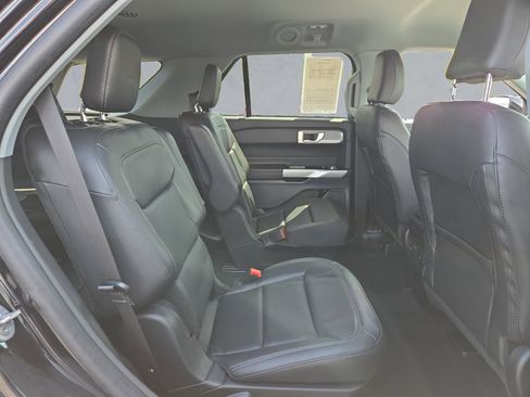 Used 2023 Ford Explorer XLT w/ Equipment Group 202A AWD/4WD image 24