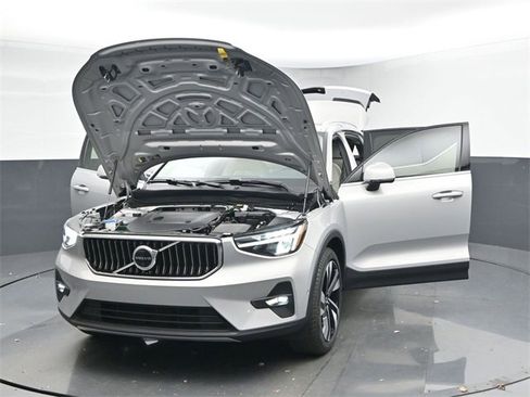 Used 2023 Volvo XC40 B5 Plus w/ Driver Assist Package image 53