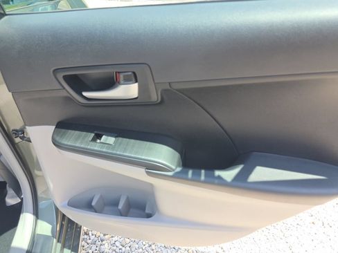 Used 2012 Toyota Camry LE FWD image 16