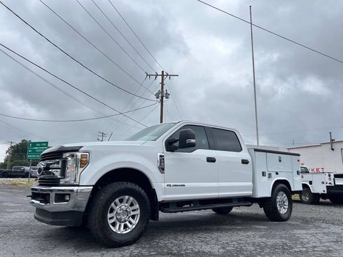 Used 2018 Ford F250 XLT w/ XLT Value Package AWD/4WD image 1