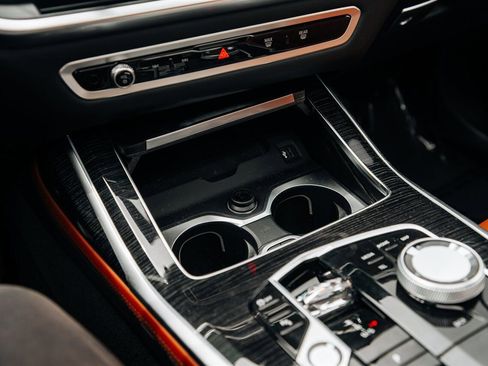 Used 2026 BMW X7 M60i image 31
