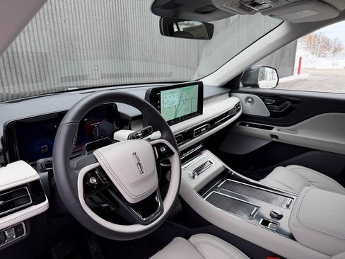 New 2026 Lincoln Aviator Reserve image 9