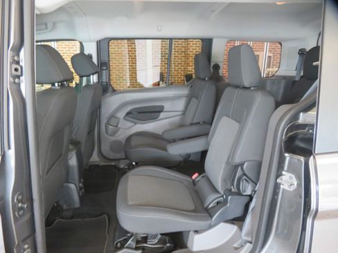 Used 2020 Ford Transit Connect XLT FWD image 17