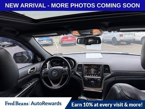 Used 2015 Jeep Grand Cherokee Limited w/ Luxury Group II AWD/4WD image 11