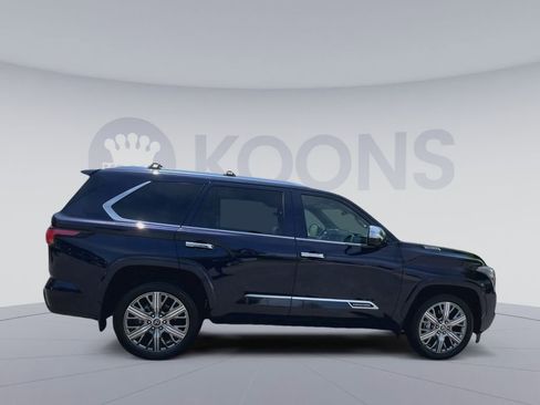Used 2024 Toyota Sequoia Capstone AWD/4WD image 12