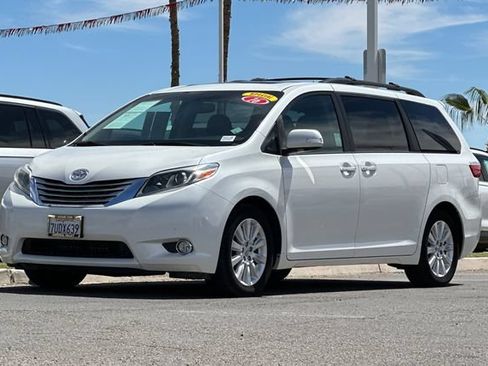 Used 2016 Toyota Sienna Limited FWD image 11