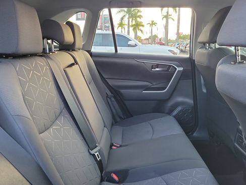 Used 2021 Toyota RAV4 XLE image 15