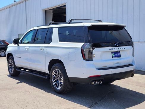 Used 2026 Chevrolet Suburban Z71 w/ Z71 Off-Road Package AWD/4WD image 3