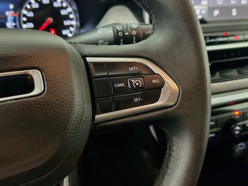 Used 2024 Jeep Compass Latitude AWD/4WD image 19