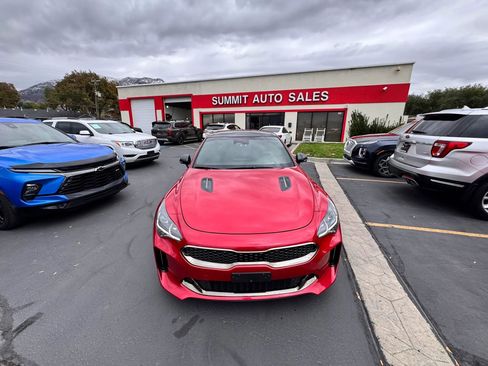 Used 2023 Kia Stinger GT2 image 9