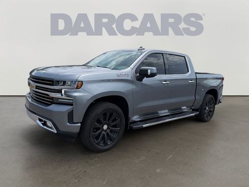 Used 2022 Chevrolet Silverado 1500 High Country w/ Technology Package AWD/4WD image 3