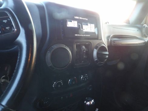 Used 2011 Jeep Wrangler Unlimited Sport image 7