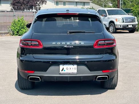 Used 2017 Porsche Macan AWD/4WD image 4