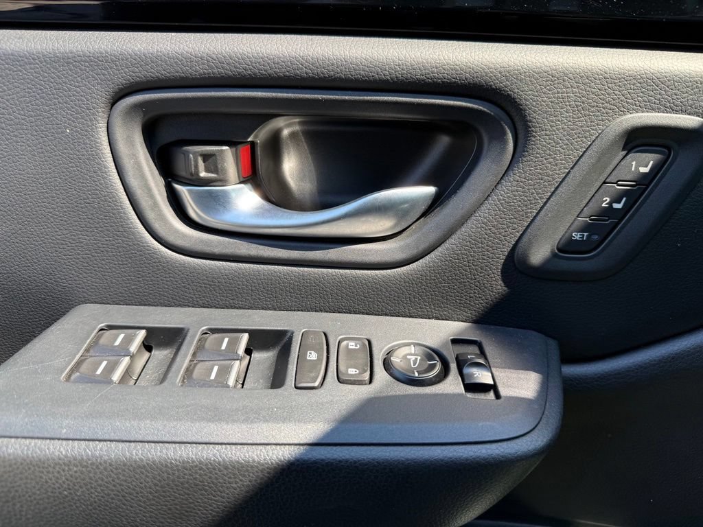 Used 2023 Honda Pilot Touring image 21