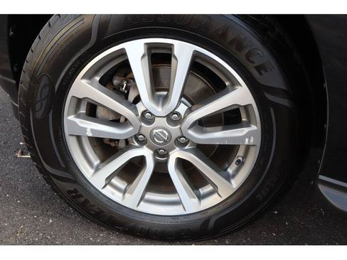 Used 2013 Nissan Pathfinder SV AWD/4WD image 18