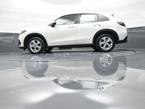 Used 2023 Honda HR-V LX image 31