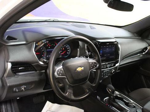 Used 2023 Chevrolet Traverse LT FWD image 14