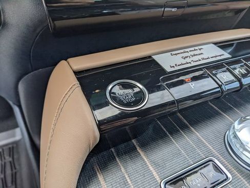 Used 2025 Lincoln Navigator Black Label AWD/4WD image 28