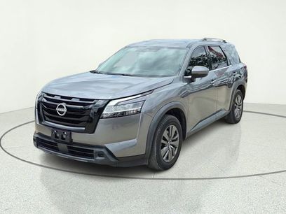 Used 2022 Nissan Pathfinder SV