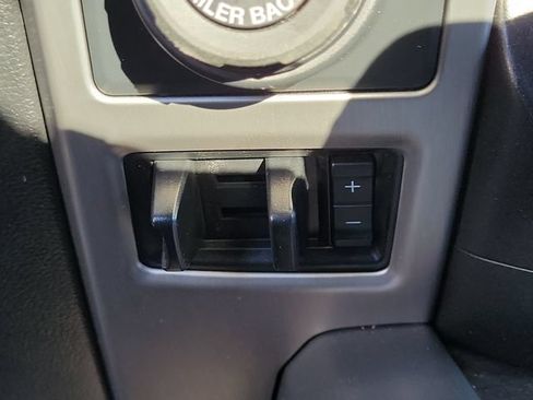 Used 2016 Ford F150 Platinum w/ Equipment Group 701A Luxury AWD/4WD image 31