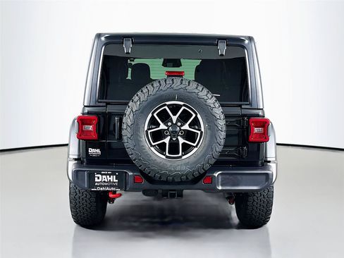 Used 2026 Jeep Wrangler Unlimited Rubicon AWD/4WD image 12
