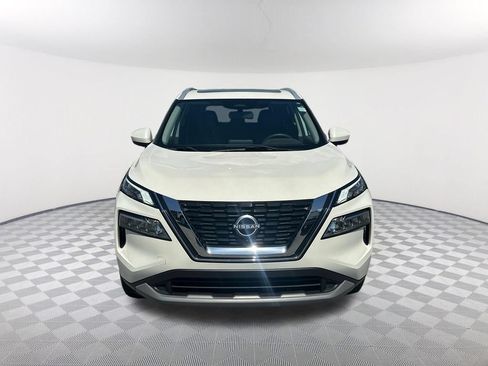 Used 2023 Nissan Rogue SV w/ SV Premium B Package FWD image 2