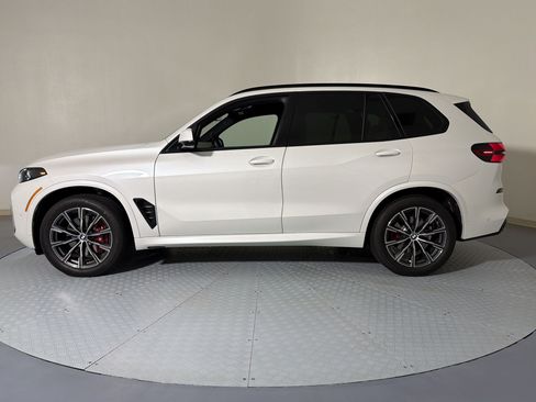 Used 2026 BMW X5 xDrive40i w/ Executive Package AWD/4WD image 2