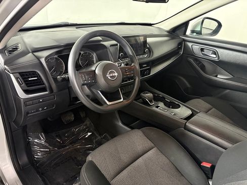 Used 2024 Nissan Rogue SV FWD image 17