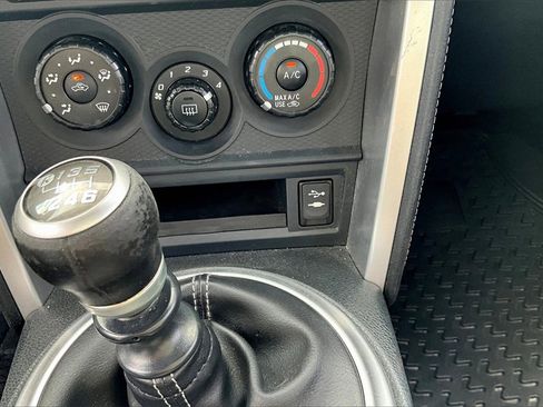 Used 2018 Toyota 86 image 28