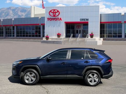 Used 2024 Toyota RAV4 XLE AWD/4WD image 6