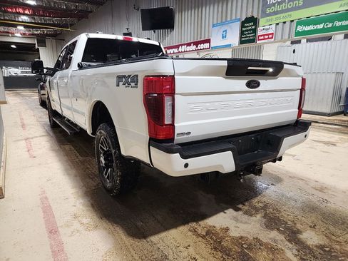 Used 2022 Ford F250 Lariat w/ Black Appearance Package image 6