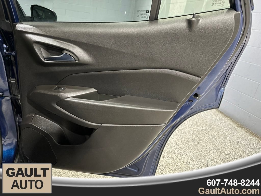 Certified 2024 Chevrolet Trax LT w/ Driver Confidence Package FWD image 18