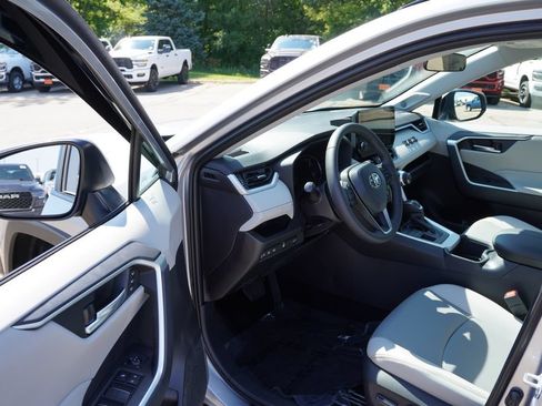 Used 2025 Toyota RAV4 XLE Premium w/ Weather Package AWD/4WD image 16