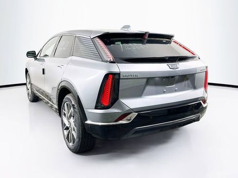 New 2026 Cadillac Optiq Luxury 1 RWD image 4