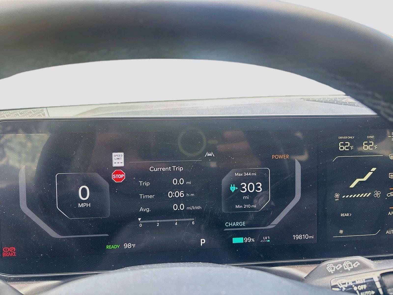 Used 2024 Kia EV9 Light Long Range RWD image 22