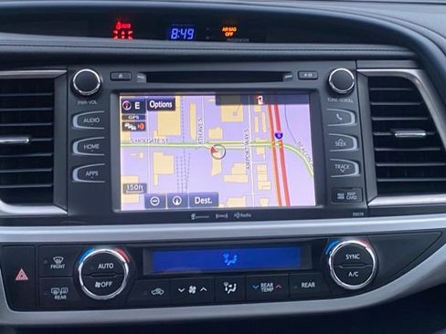 Used 2018 Toyota Highlander XLE image 15