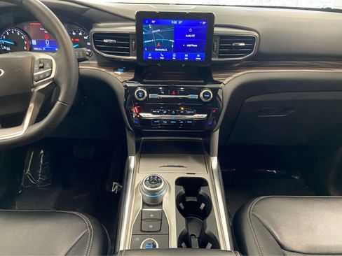 Used 2023 Ford Explorer Limited w/ Equipment Group 301A image 23
