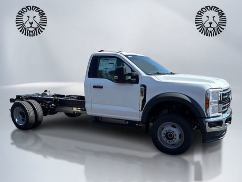 New 2026 Ford F550 4x4 Regular Cab Super Duty image 3